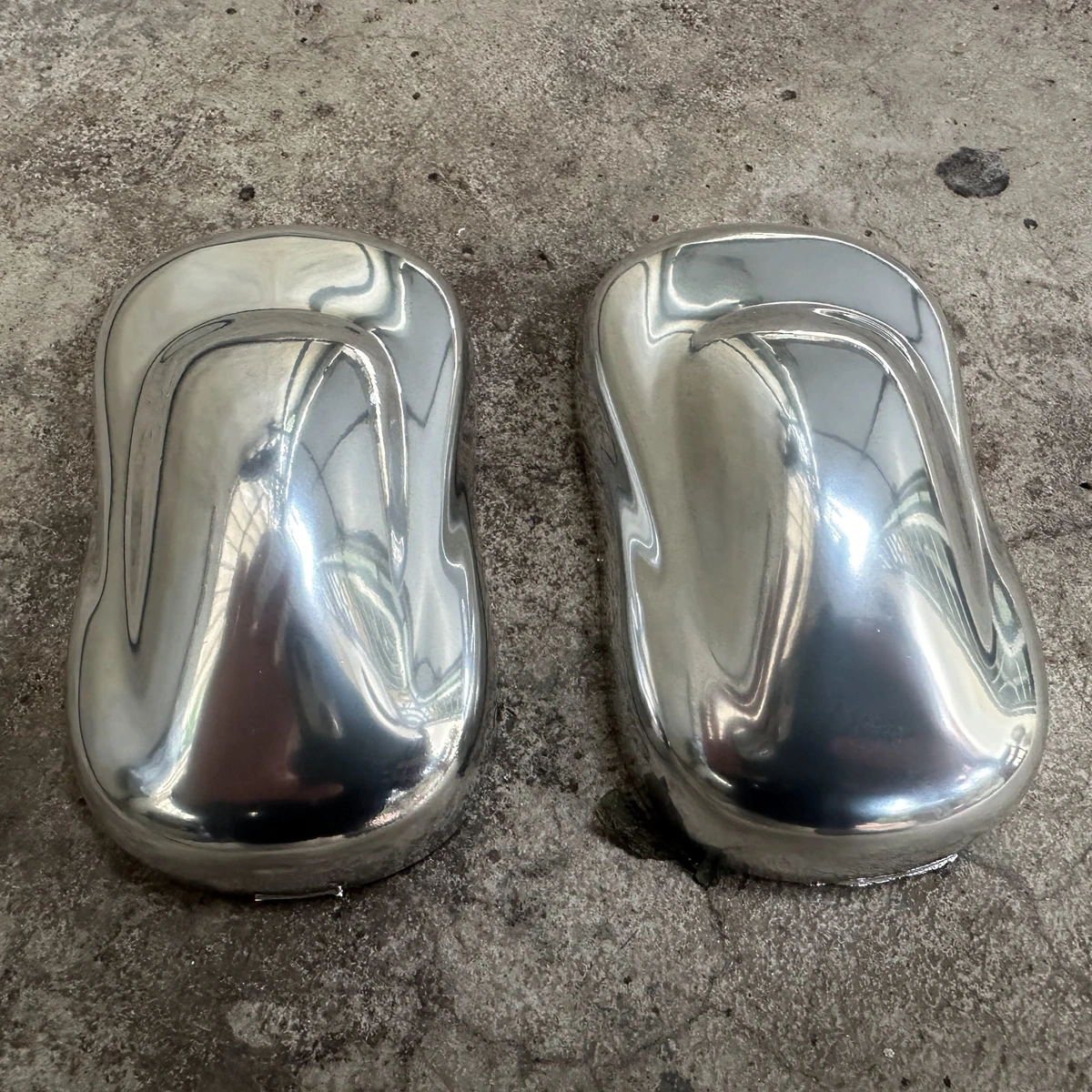 Ảnh thực mẫu sơn chrome bạc của DECOR PAINT dùng làm ảnh chính sản phẩm vành xe máy