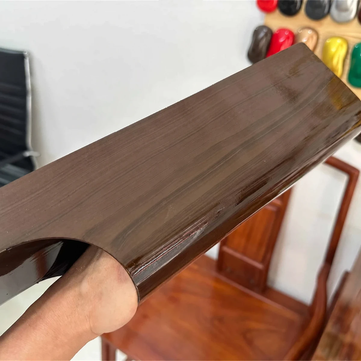 Ảnh mẫu thực màu vân gỗ óc chó của nhà sản xuất