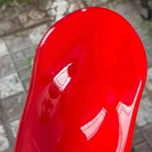 Mẫu sơn thực màu đỏ tươi bóng được đối chiếu từ video Decor Paint