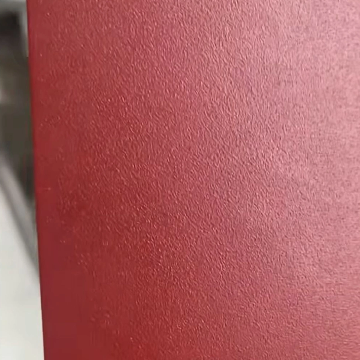 Mẫu sơn nhám sần đỏ thực tế từ video Decor Paint
